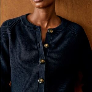 Sezane Isaure Cardigan! Worn once! Navy size M!